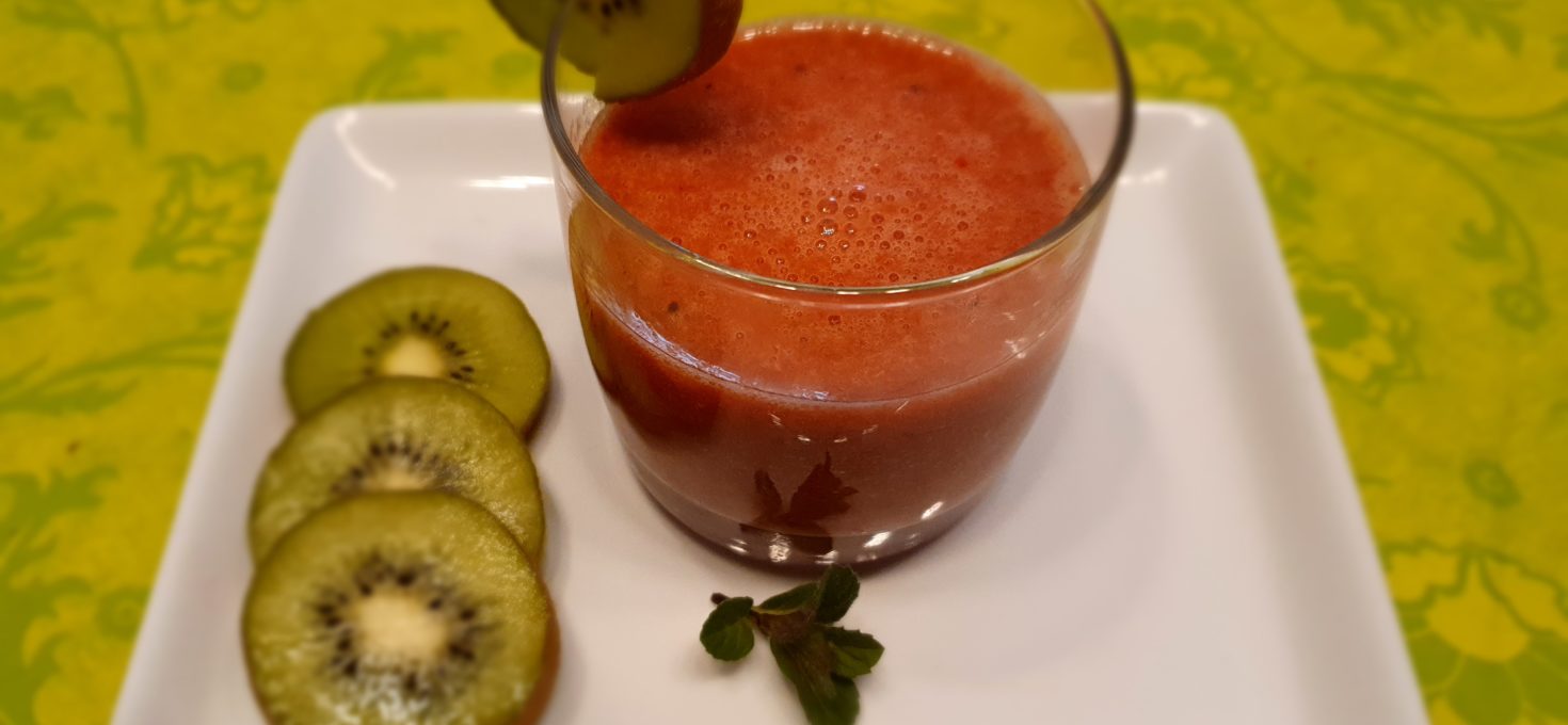 Erdbeer – Kiwi – Granatapfel – Smoothie