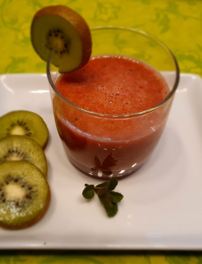 Erdbeer – Kiwi – Granatapfel – Smoothie